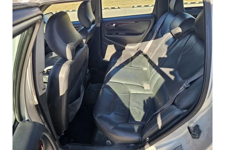 $1995 : 2004 XC70 image 10