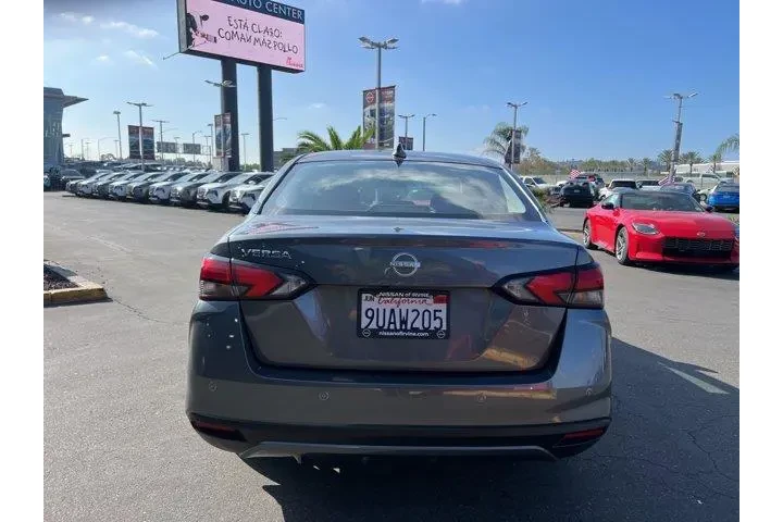 $19788 : Nissan Versa 2025 SV 4dr Sed image 6