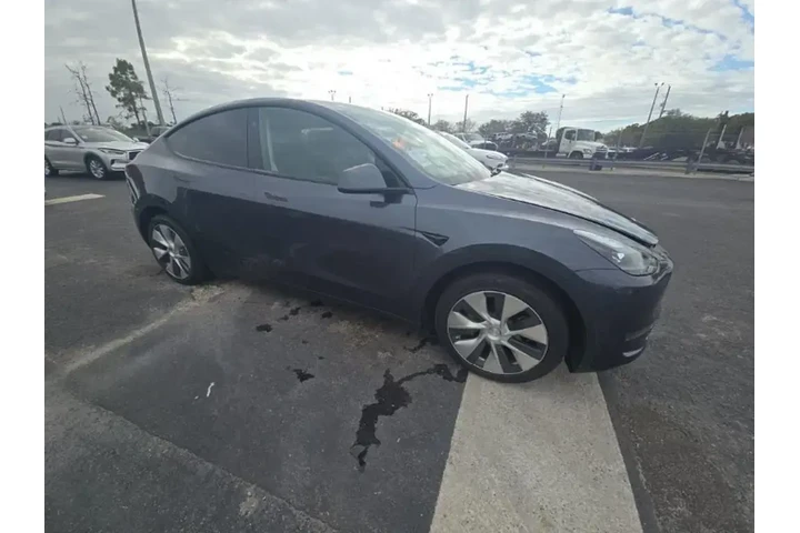 $24490 : Tesla Model Y 2023 4dr Cross image 3