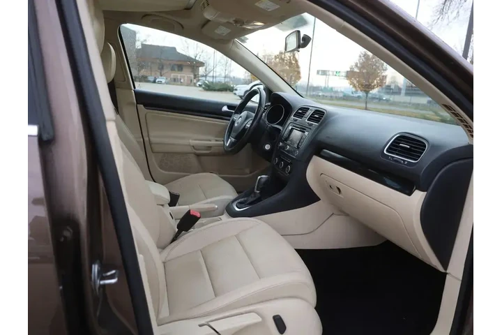 $8877 : Volkswagen Jetta 2013 SportW image 10