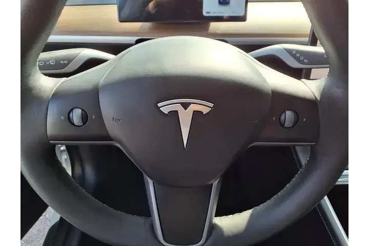 $38999 : Tesla Model Y 2024 AWD Long image 9