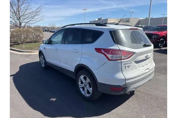 $9500 : Ford Escape 2016 SE 4dr SUV image 4