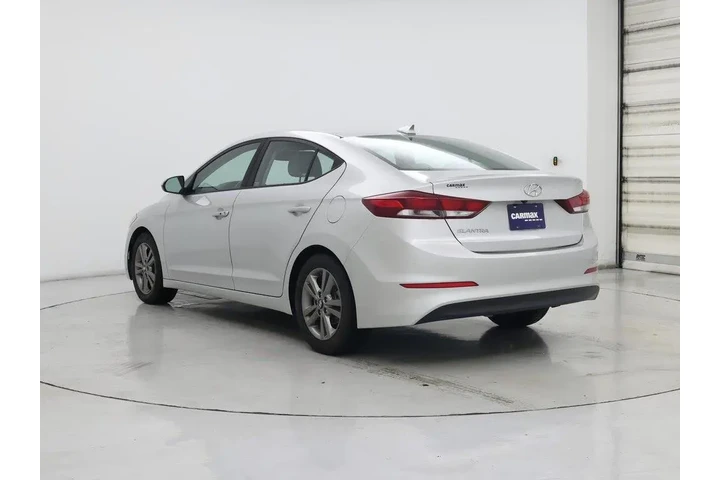 $13998 : Hyundai ELANTRA 2018 Value E image 2