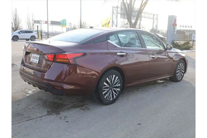 $17277 : Nissan Altima 2023 2.5 SV 4d image 8