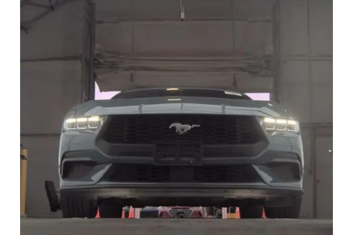 $31993 : Ford Mustang 2025 EcoBoost P image 3