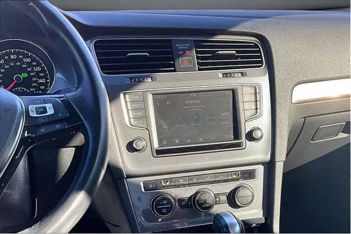 $14500 : Volkswagen Golf Alltrack 201 image 9