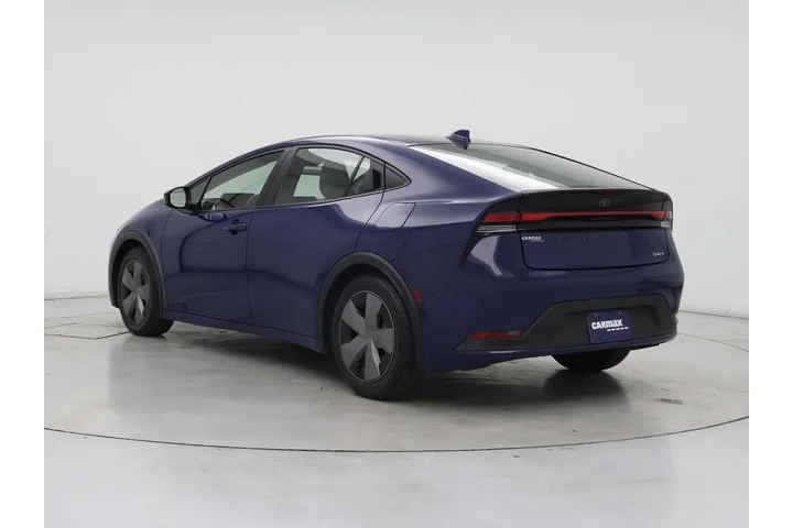$25998 : Toyota Prius 2023 LE 4dr Hat image 2