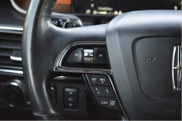 $28925 : Lincoln Navigator L 2019 4x4 image 8
