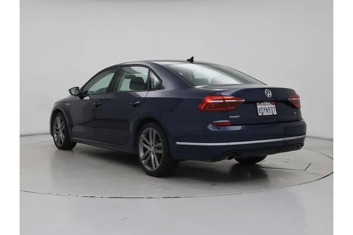 $13998 : Volkswagen Passat 2018 2.0T image 2