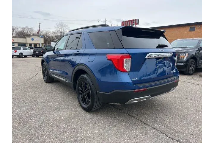 $29679 : Ford Explorer 2023 AWD XLT 4 image 6