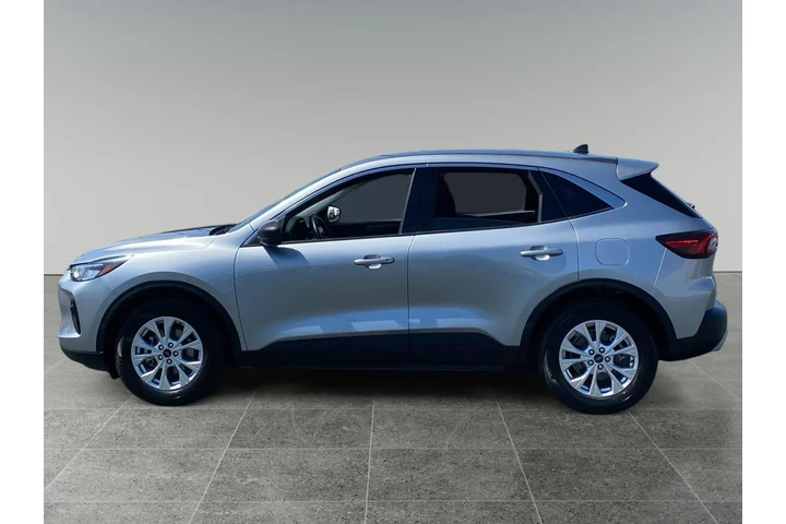 $27977 : Ford Escape 2024 Active 4dr image 2