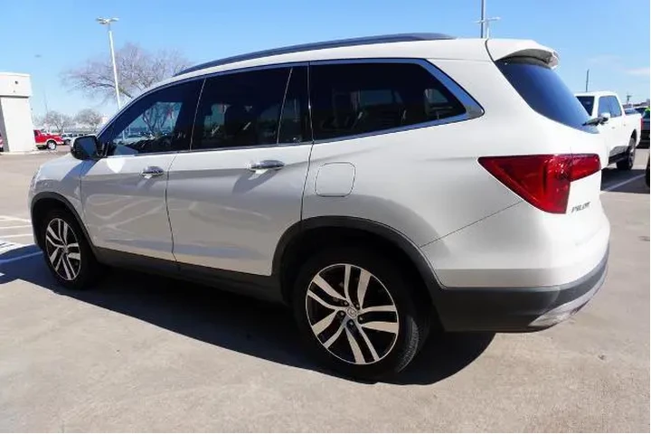 $18888 : Honda Pilot 2018 AWD Touring image 4
