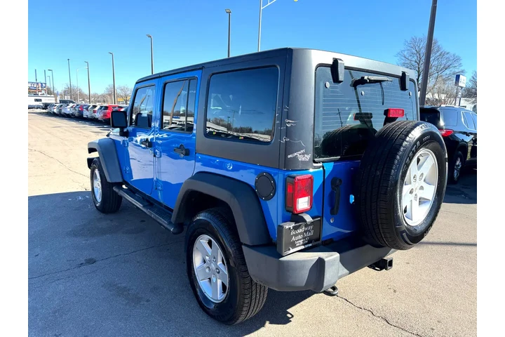 $10980 : 2012 Wrangler Unlimited 4WD 4 image 4