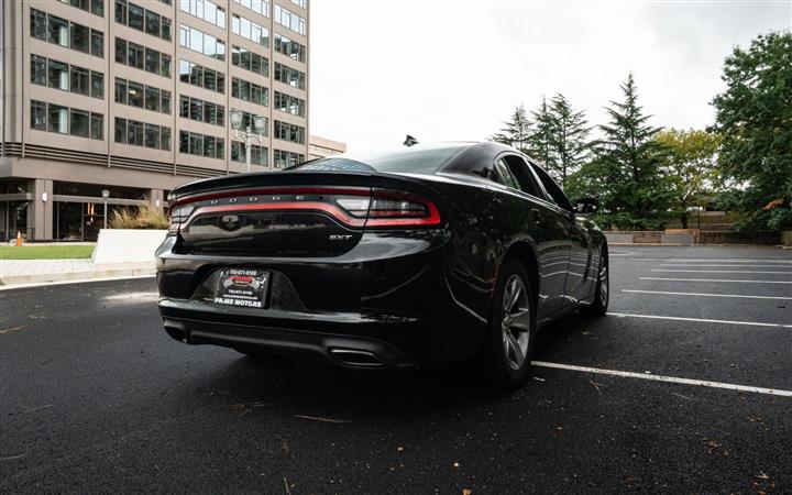 $16000 : 2016 DODGE CHARGER image 4