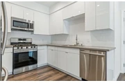 $1900 : 2-BED 2BATH APT IN CENTRAL LA thumbnail