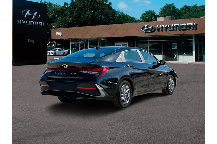 $21175 : Hyundai ELANTRA 2024 SEL 4dr image 7