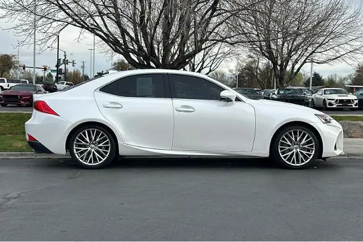 $25995 : Lexus IS 300 2018 AWD 4dr Se image 8