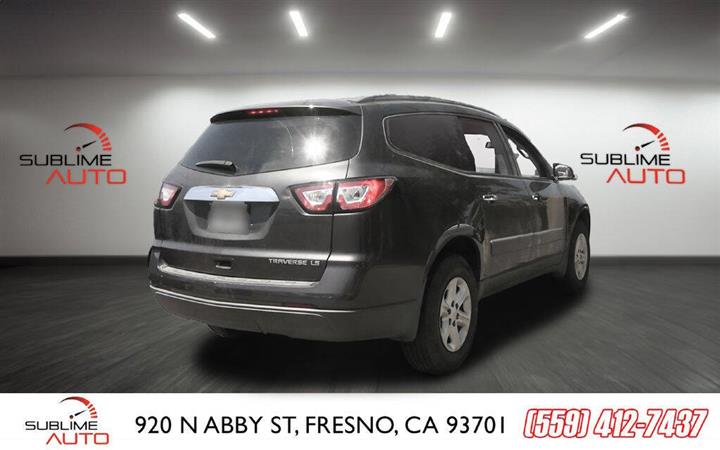 $9995 : 2015 Traverse image 6