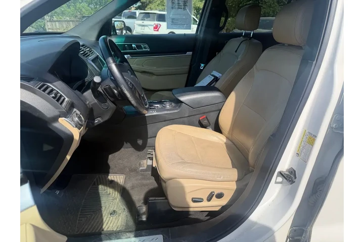 $13500 : Ford Explorer 2016 AWD Limit image 10