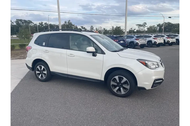 $16252 : Subaru Forester 2018 AWD 2.5 image 4