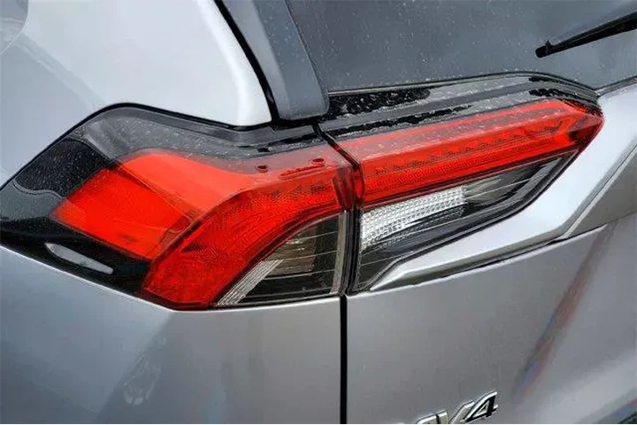 $26221 : Toyota RAV4 2024 AWD LE 4dr image 7