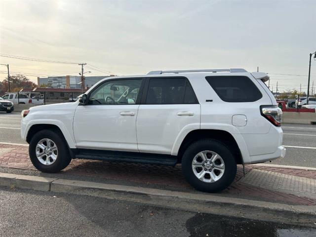 $26995 : 2018 4Runner SR5 image 7