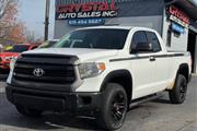 $12495 : 2014 Tundra SR thumbnail