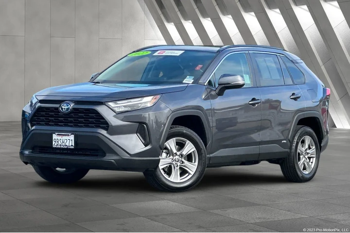 $33900 : Toyota RAV4 Hybrid 2022 AWD image 1