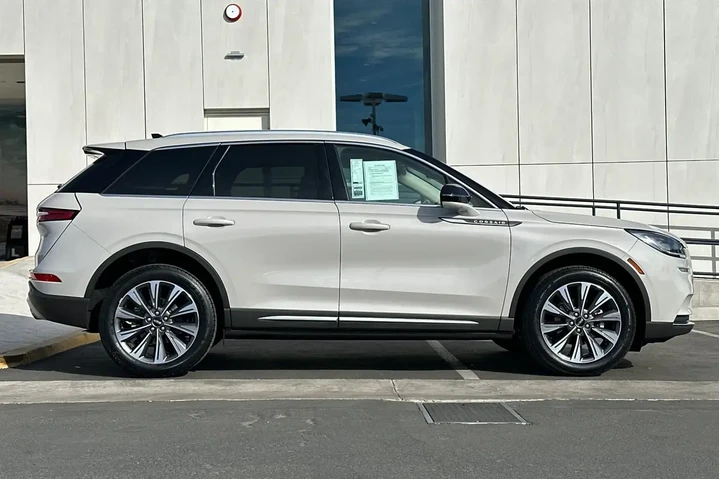 $27900 : Lincoln Corsair 2022 Reserve image 2