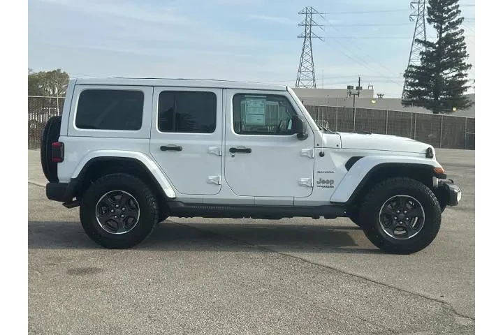 $29990 : Jeep Wrangler Unlimited 2020 image 2
