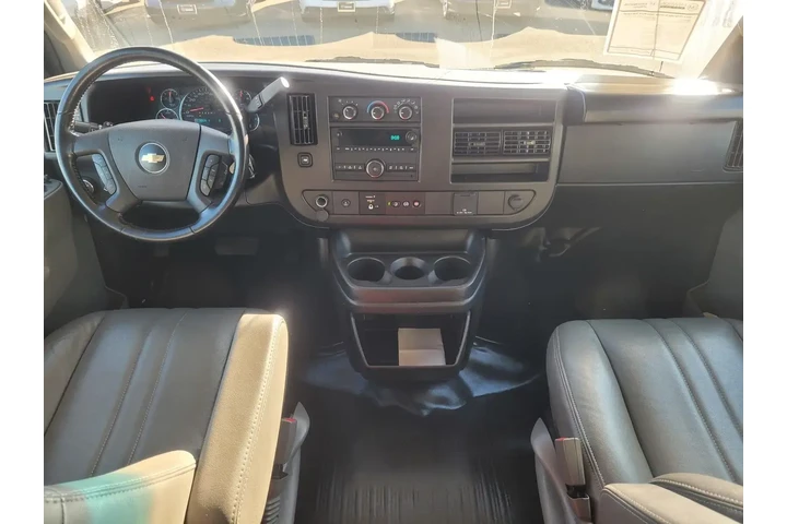 $28798 : Chevrolet Express 2023 2500 image 10