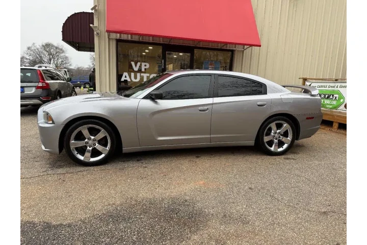 $8999 : 2014 Charger SE image 8