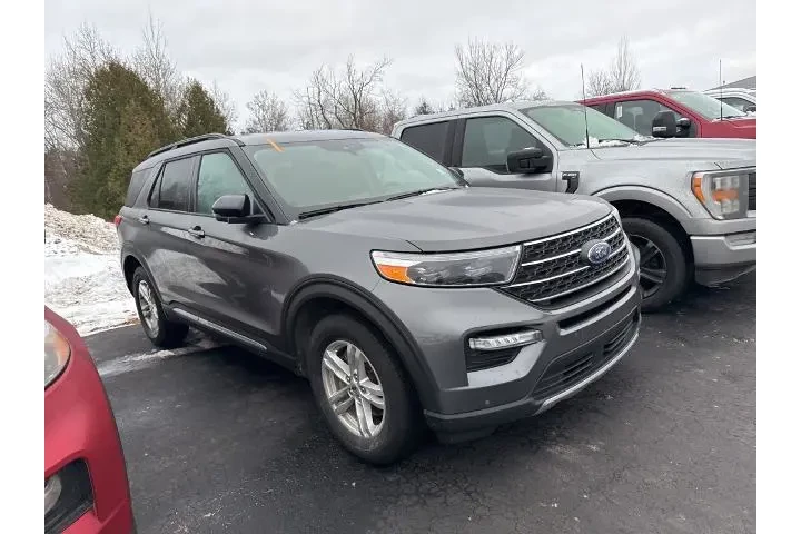 $30660 : Ford Explorer 2023 AWD XLT 4 image 4