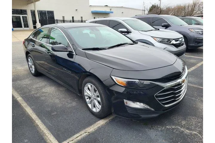 $19302 : Chevrolet Malibu 2024 LT 4dr image 3