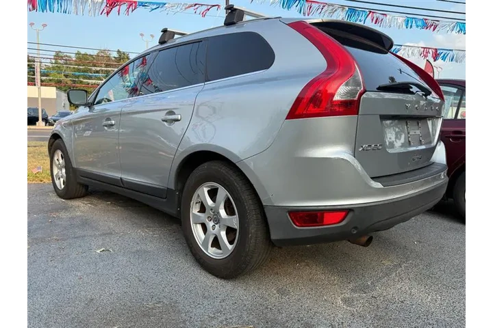 $7999 : 2011 XC60 image 7