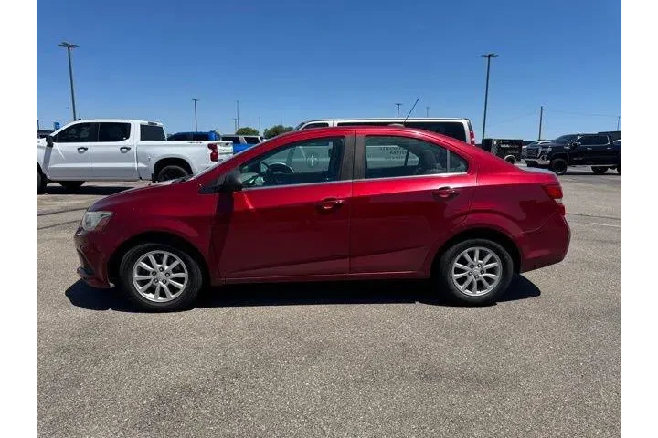 $7982 : Chevrolet Sonic 2017 LT Auto image 4