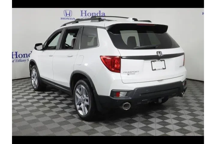 $37875 : Honda Passport 2024 AWD EX-L image 5