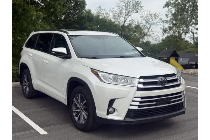 $14999 : 2018 Highlander XLE image 2