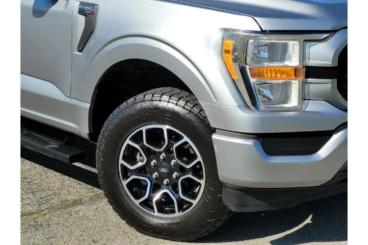 $37900 : Ford F-150 2022 4x4 XL 4dr S image 9