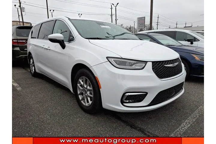 $25153 : Chrysler Pacifica 2023 Touri image 3