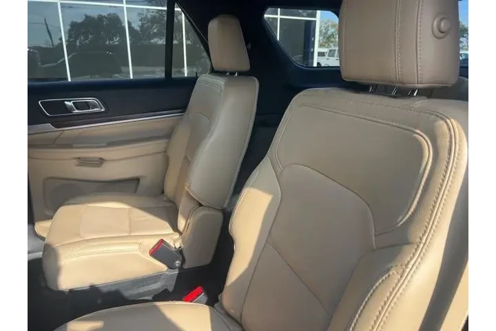 $16995 : Ford Explorer 2017 Limited 4 image 9