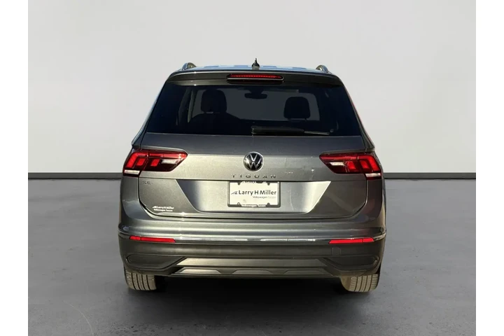 Volkswagen Tiguan 2022 SE 4d image 5