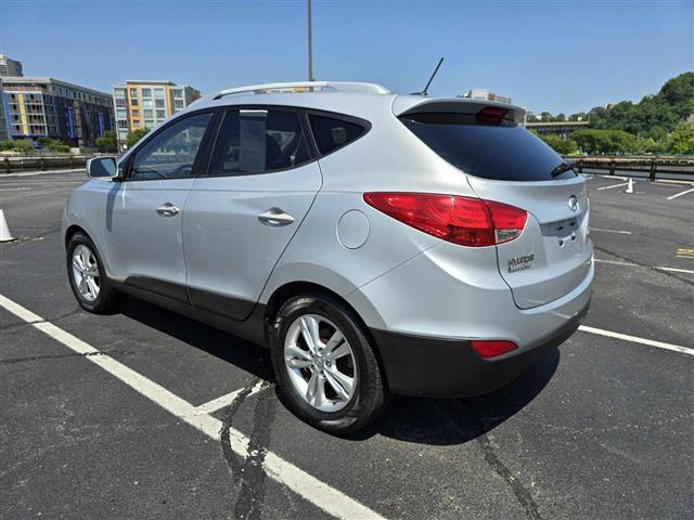 $8500 : 2011 HYUNDAI TUCSON image 5