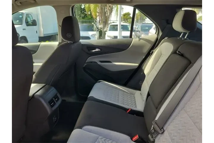 $15991 : Chevrolet Equinox 2022 LS 4d image 9