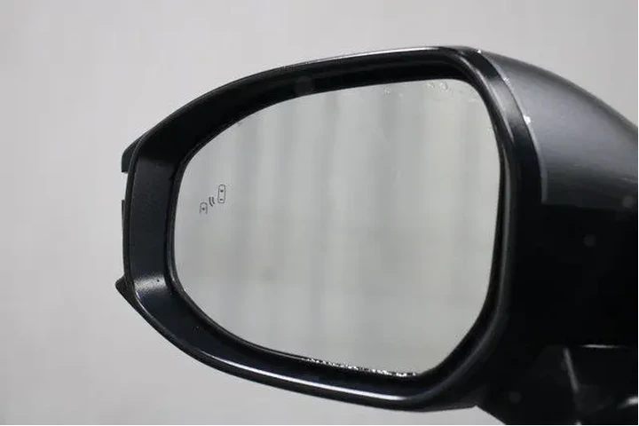 $38959 : Toyota Crown 2025 AWD Limite image 9