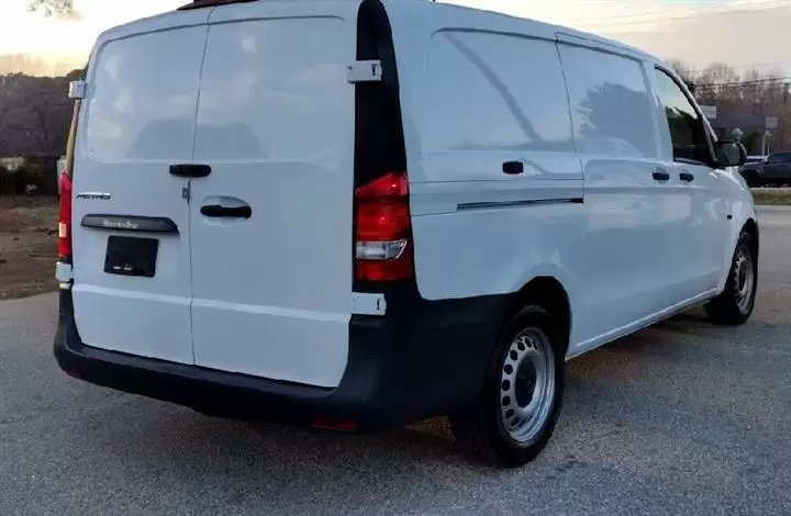 $8500 : 2016 Mercedes Benz Metris Carg image 3