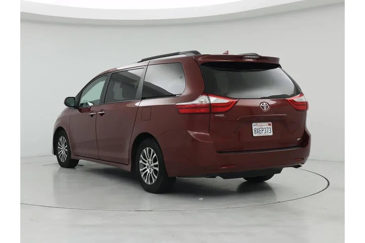 $28998 : Toyota Sienna 2019 XLE 7-Pas image 2