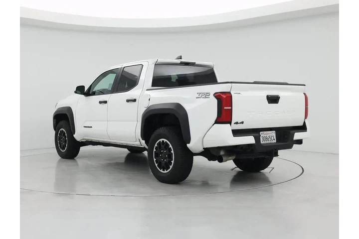 $39998 : Toyota Tacoma 2025 4x4 SR5 4 image 2
