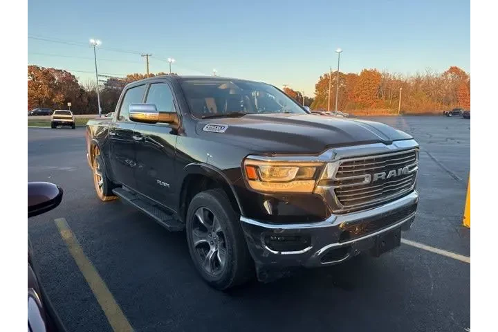 $33689 : Ram 1500 2020 4x4 Laramie 4d image 4