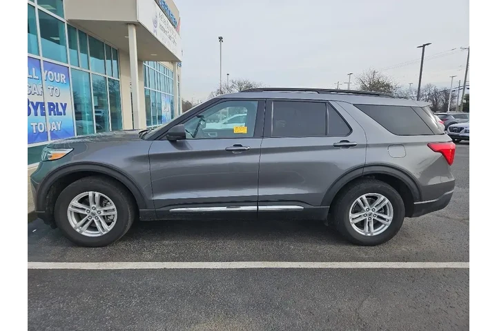 $23135 : Ford Explorer 2022 XLT 4dr S image 5